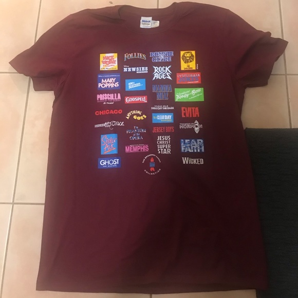 Gildan Broadway Cares Collection T-Shirt Size M - Picture 4 of 7